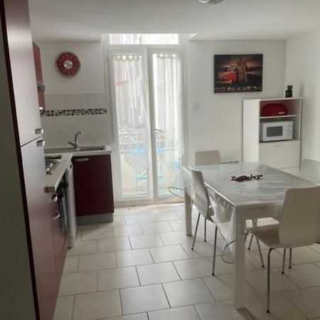 Villa Magali - Appartement Climatise T3 Duplex - Grau-Du-Roi - Hypercentre 20 M De La Plage Ле-Гро-дю-Руа Экстерьер фото
